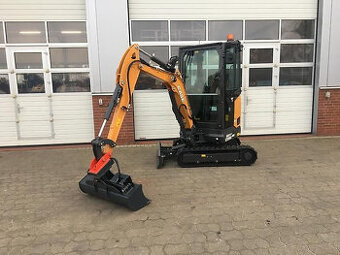 Case IH CX19D – minibager  stavebný stroj vo výbornom stave