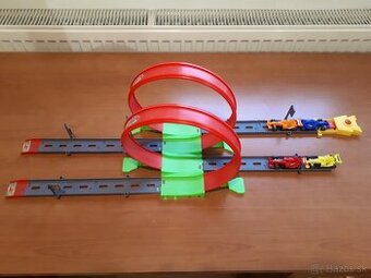 Pretekárska autodráha