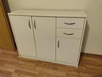 Biela komoda