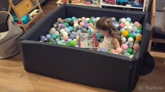 Suchý bazén s loptičkami