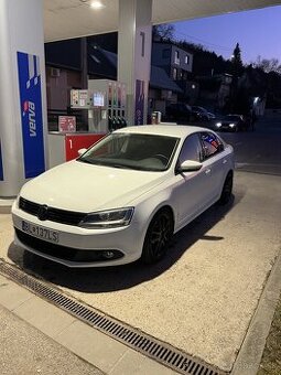 VW Jetta mk6 1.6tdi 2014