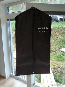 Oblek Lavard