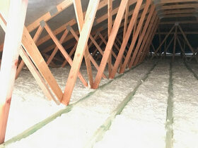 Zateplenie strechy stropu fukana penova izolacia OBNOV DOM
