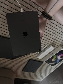 IPad Air 4th gen. 64gb + apple pencil + ZAGG klavesnica