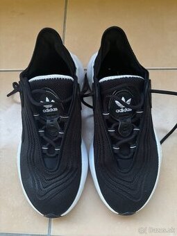 Predám adidas botasky veľkosť 41,5