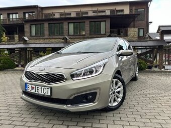 KIA Ceed Hatchback 74kw Manuál