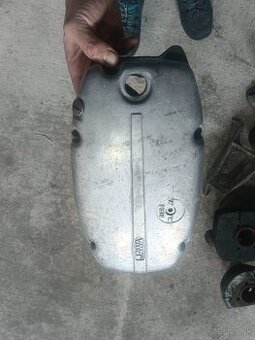 Veko  motora Jawa