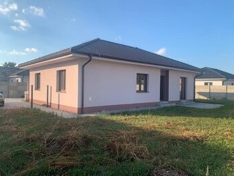 Na predaj 4-izbový rodinný dom v obci Hviezdoslavov