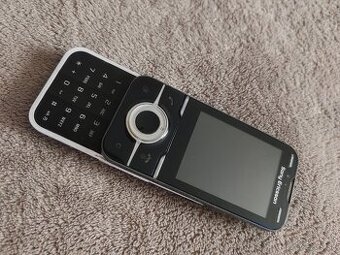 Sony ericsson Yari u100i - RETRO