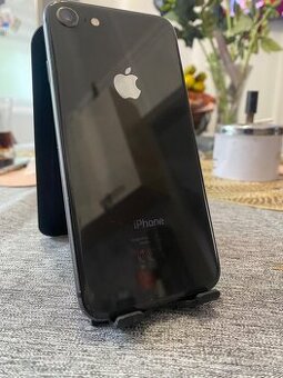 iPhone 8