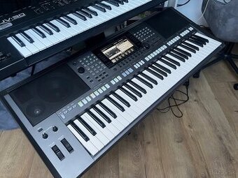 Yamaha PSR S-770
