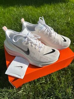 Bezecke tenisky Nike Invincible Run 3