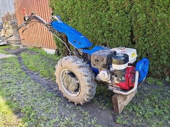 Dvojkolesový traktor