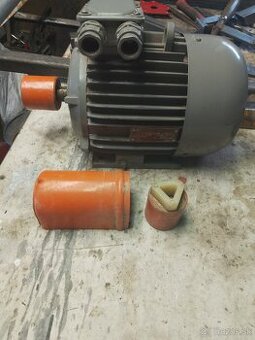 Elektromotory Petkovce,prirubove.