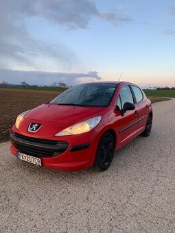 Predám alebo rozpredám v celku Peugeot 207