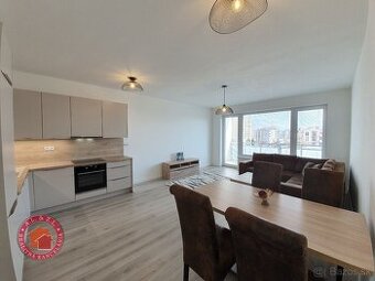 Krásny 2 izbový BYT V SENCI - CENTRUM NA NÁMESTÍ