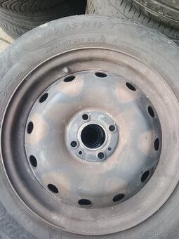 Predám kolesá na Dáciu.