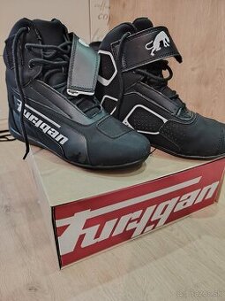 Topánky veľkosť 40