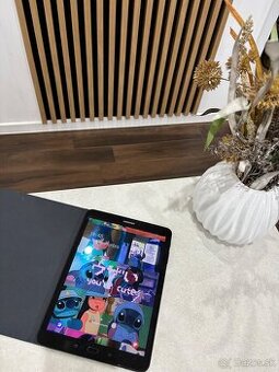 Samsung Galaxy Tab 3 a Lenovo TAB 4