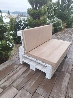 Podsedáky na paletové sedenie