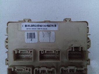 Toyota Yaris (1999-2005) - Poistková skriňa