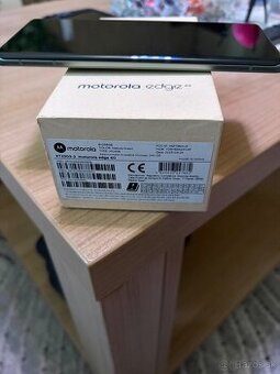 Predám Motorola Edge 40 12/ 256GB.
