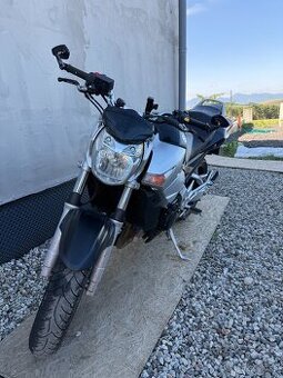 Suzuki GSR 600