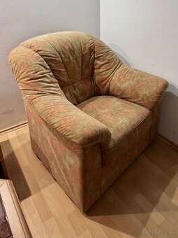 Čalúnené kreslo