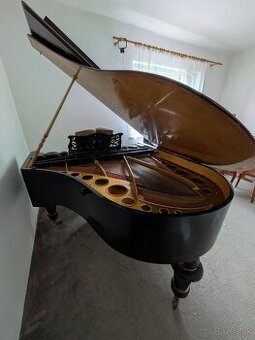 Predám starožitný klavír