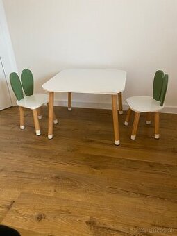 Detsky stôl a stoličky