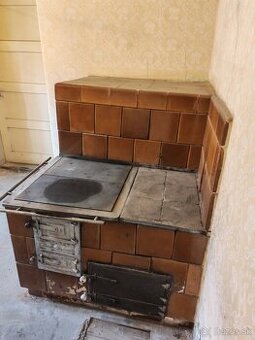 Kachľový sporák, pec