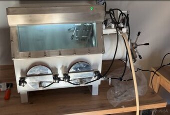 Vákuová komora s pumpou – NOVÁ, NEPOUŽITÁ