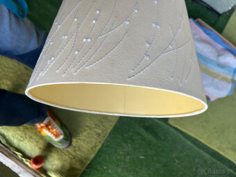 Predám biele tienidlo na lampu