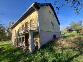 REZERVOVANÉ Dom v Beckove s veľkým pozemkom - lukratívne