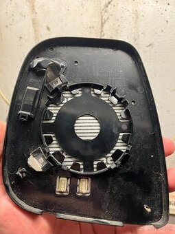 Spätné zrkadlo pravé vyhrievané so sledovaním mrtveho uhlu