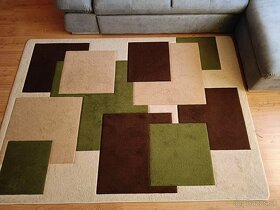 Zánovný koberec 220x160