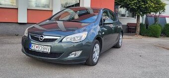 Astra  J 1,4 16V Essentia