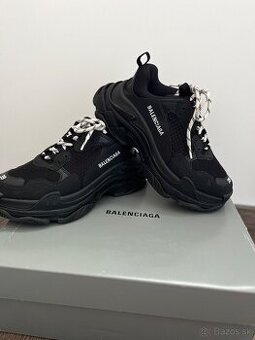 Balenciaga Triple S Black