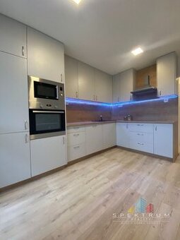 PREDANÉ-SPEKTRUM REALITY- Na PREDAJ 3 -izbový byt, 70 m2, Ha