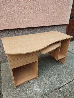 Stôl pod pc