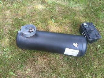 Plynová nádrž z LPG na pieakovačku