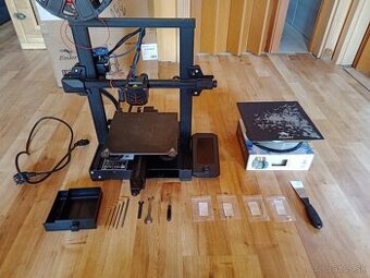 Creality Ender 3 V2 NEO + filament