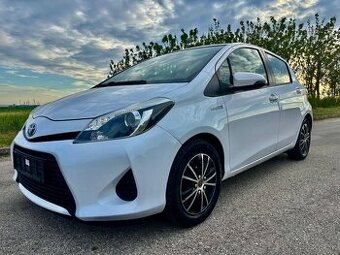 Toyota Yaris 1.5 Hybrid , benz.,automat.