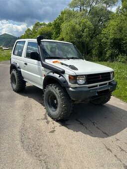 Mitsubishi Pajero 2.5