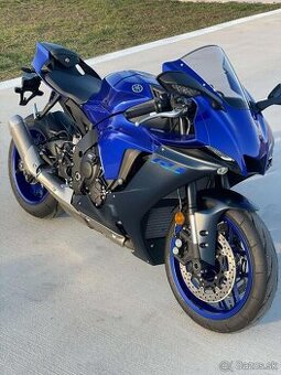 Yamaha R1 2024 - 1