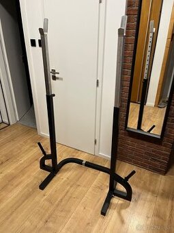 Stojan na drepy a bench