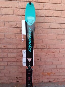 Nový skialp set Dynafit Blacklight 88 Speed 151 cm