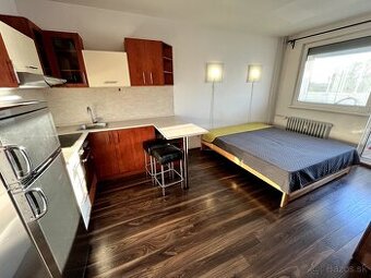 🏡 Útulná garsónka na prenájom – Petržalka, Budatínska