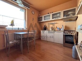 Na predaj veľký 1-izbový byt s balkónom a vlastným kúrením