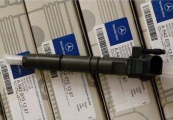 MERCEDES-BENZ Vstrekovače, vstrekovacie čerpadlá